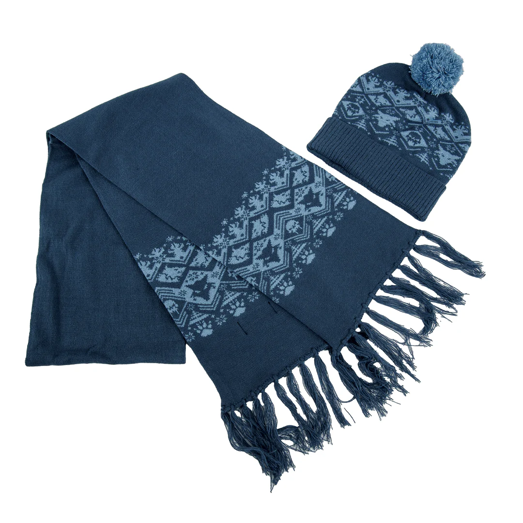 20141-warhammer-40-000-space-wolves-hat-and-scarf-set-2.webp Warhammer 40,000: Space Wolves Hat and Scarf Set