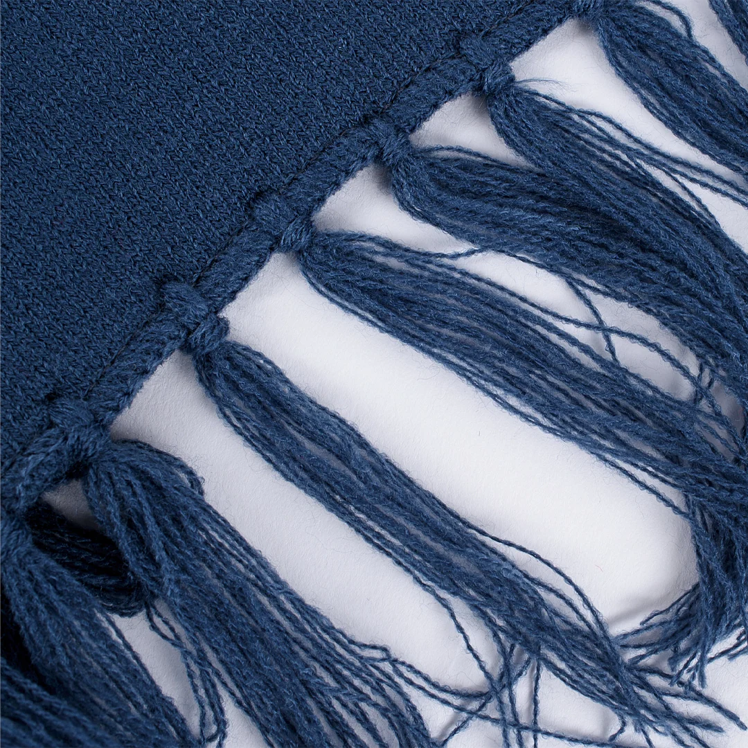 20141-warhammer-40-000-space-wolves-hat-and-scarf-set-6.webp Warhammer 40,000: Space Wolves Hat and Scarf Set