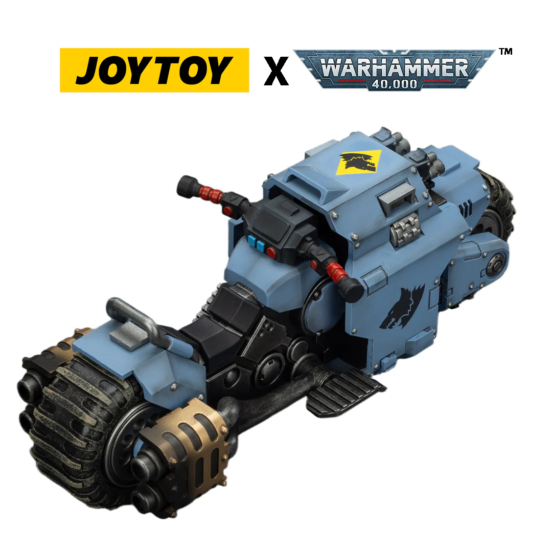 907-joytoy-warhammer-40-000-space-wolves-raider-pattern-combat-bike-with-twin-linked-bolt-rifles-1-18-scale-preorder-4.webp JOYTOY Warhammer 40,000 - Space Wolves, Raider-pattern Combat Bike with twin-linked bolt rifles (1/18 Scale) Preorder